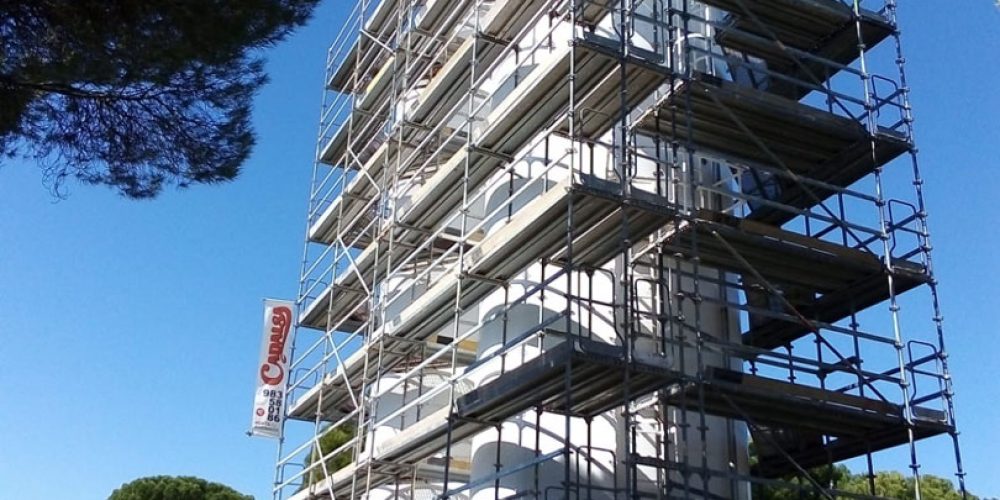 Montaje de andamios para chorreo y pintura de silos